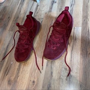 LeBron ‘15 Low-Tops - Size 14